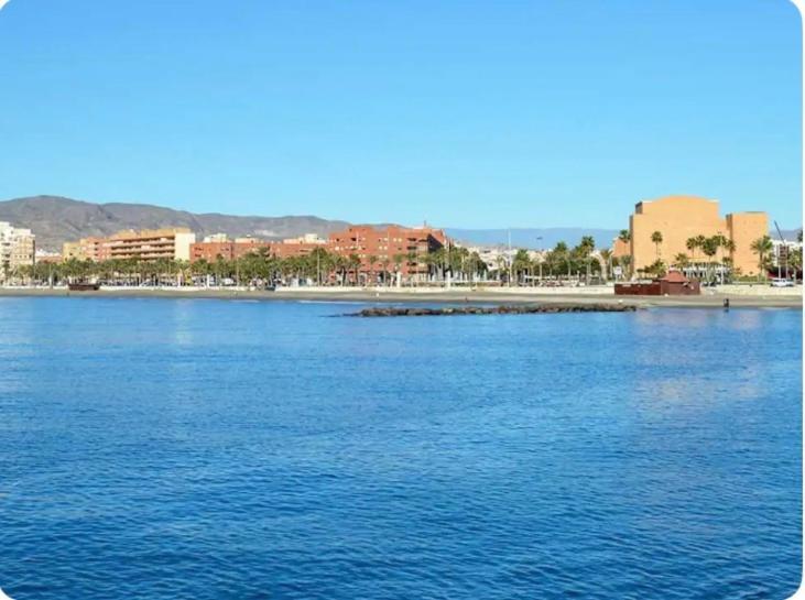 Playa Y Sol Z2 Apartment Алмерия Екстериор снимка